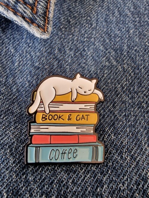 Pin book & cat