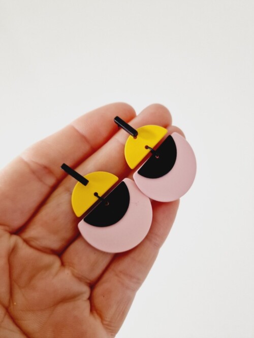 Oorbellen 707- kleurrijke halve cirkels roze-geel-zwart