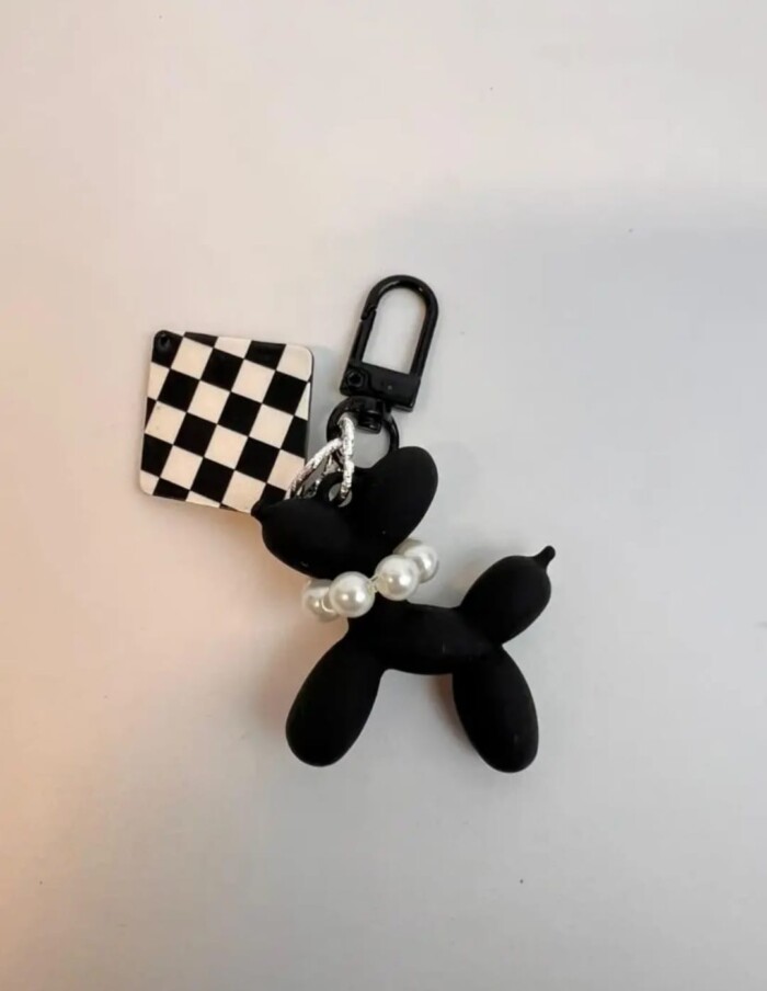 Sleutelhanger ballonhond met parelketting - Vierkantjes (2)