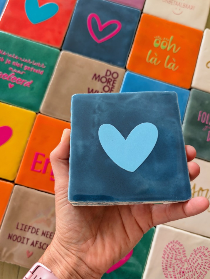 Tegel - Hartje dicht - Donkerblauw met warm blauw