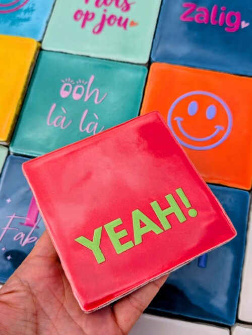 Tegel - Yeah - Rood met lime
