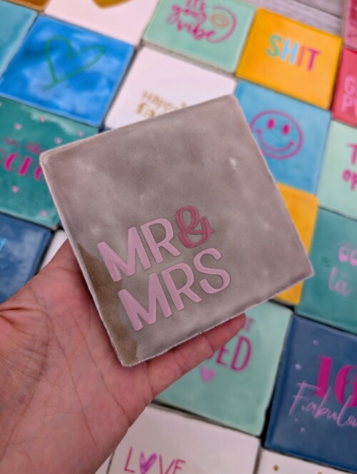 Tegel - Mr & Mrs - Taupe met nude en roze